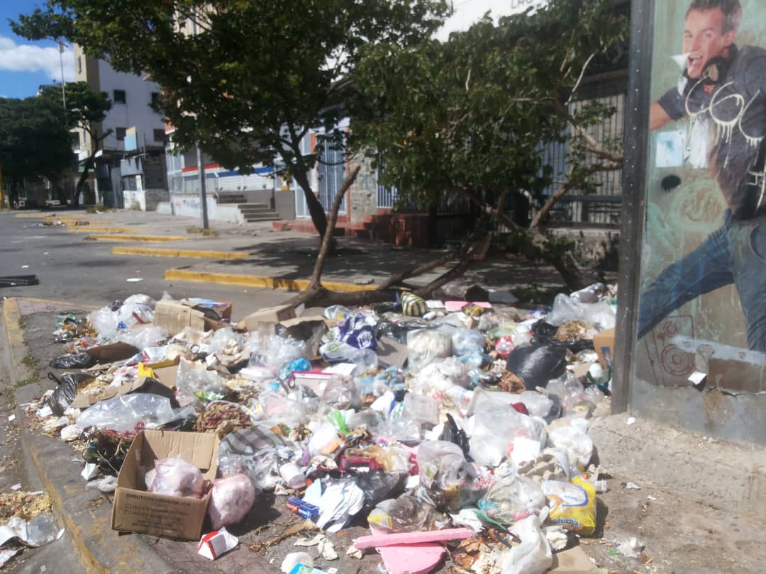 Calles solas y mucha basura: El triste panorama de Caracas en plena Navidad (Fotos) #25Dic