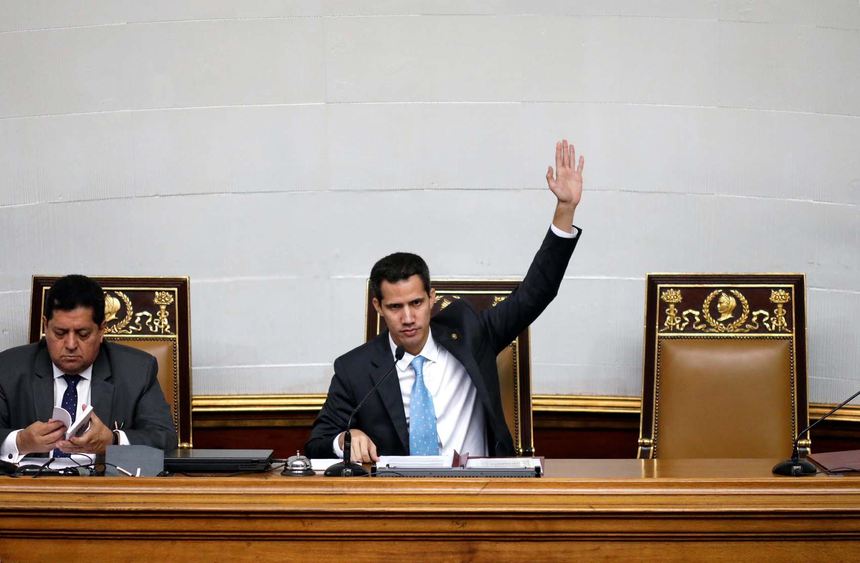 La Asamblea Nacional considera pedir a varios países que congelen cuentas del régimen de Maduro