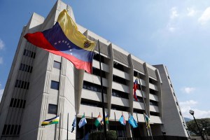 TSJ de Maduro decide calificar a seis diputados de traición a la patria, entre otros supuestos delitos