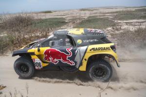 Loeb se impone en la quinta etapa de autos del Rally Dakar