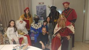 Iniesta publicó una foto familiar con los Reyes Magos, y ahora pide perdón