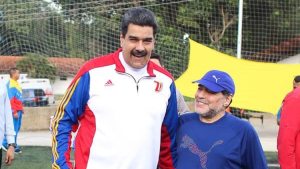¡Desde que se retiró, vive metiéndose autogoles! Mira lo que publicó Maradona en respaldo a Maduro (Fotos)