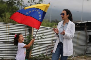 ¡Lo que sobra es talento! Dos venezolanos obtuvieron los primeros lugares en el examen de medicina de Perú