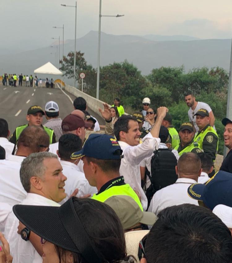 En Video: Así llegó Guaidó a Cúcuta, corriendo