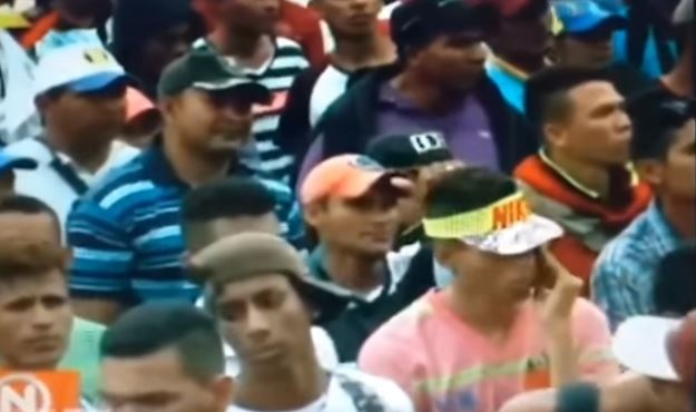 Burda de emocionados: El des-concierto de Maduro que le quitó el ánimo al público (Video)