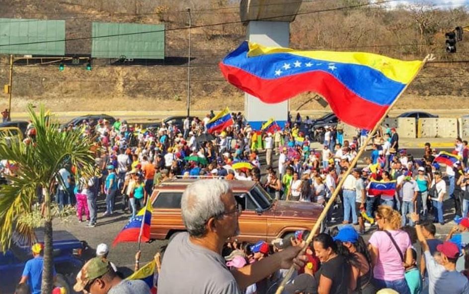 El pueblo de Guarenas y Guatire salió a las calles para protestar contra Maduro (Fotos y Videos) #12Mar