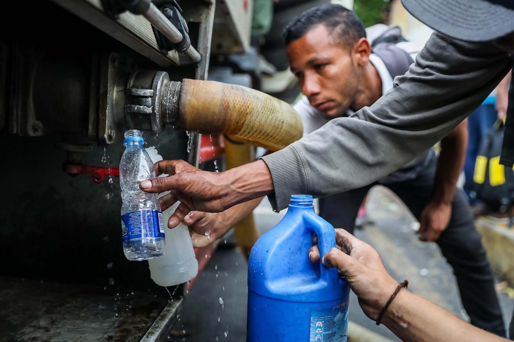 La agonía de los venezolanos por los apagones rojos en 100 FOTOS