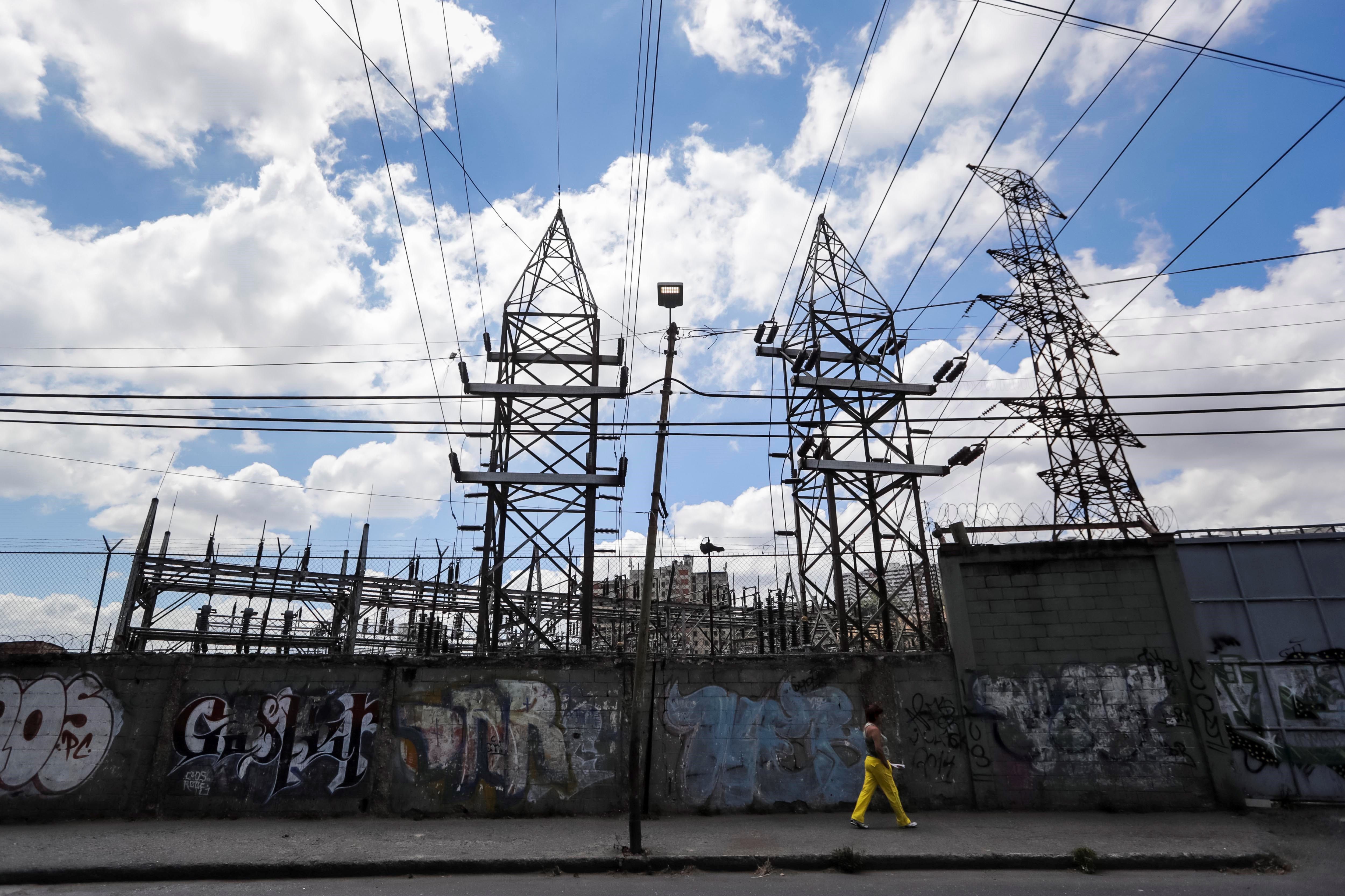 Bajones de energía eléctrica se registraron en varios estados del país este #14Abr