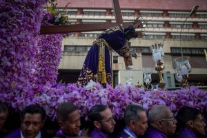 ¡Sin perder la fe! El Nazareno de San Pablo recorrerá Caracas nuevamente en el papamóvil para bendecir a devotos (VIDEO)