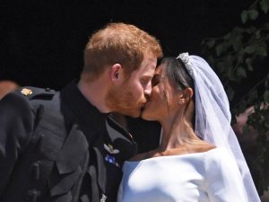 A cinco años de la boda de Harry y Meghan: del soplo de aire fresco para la monarquía británica a la tormenta perfecta