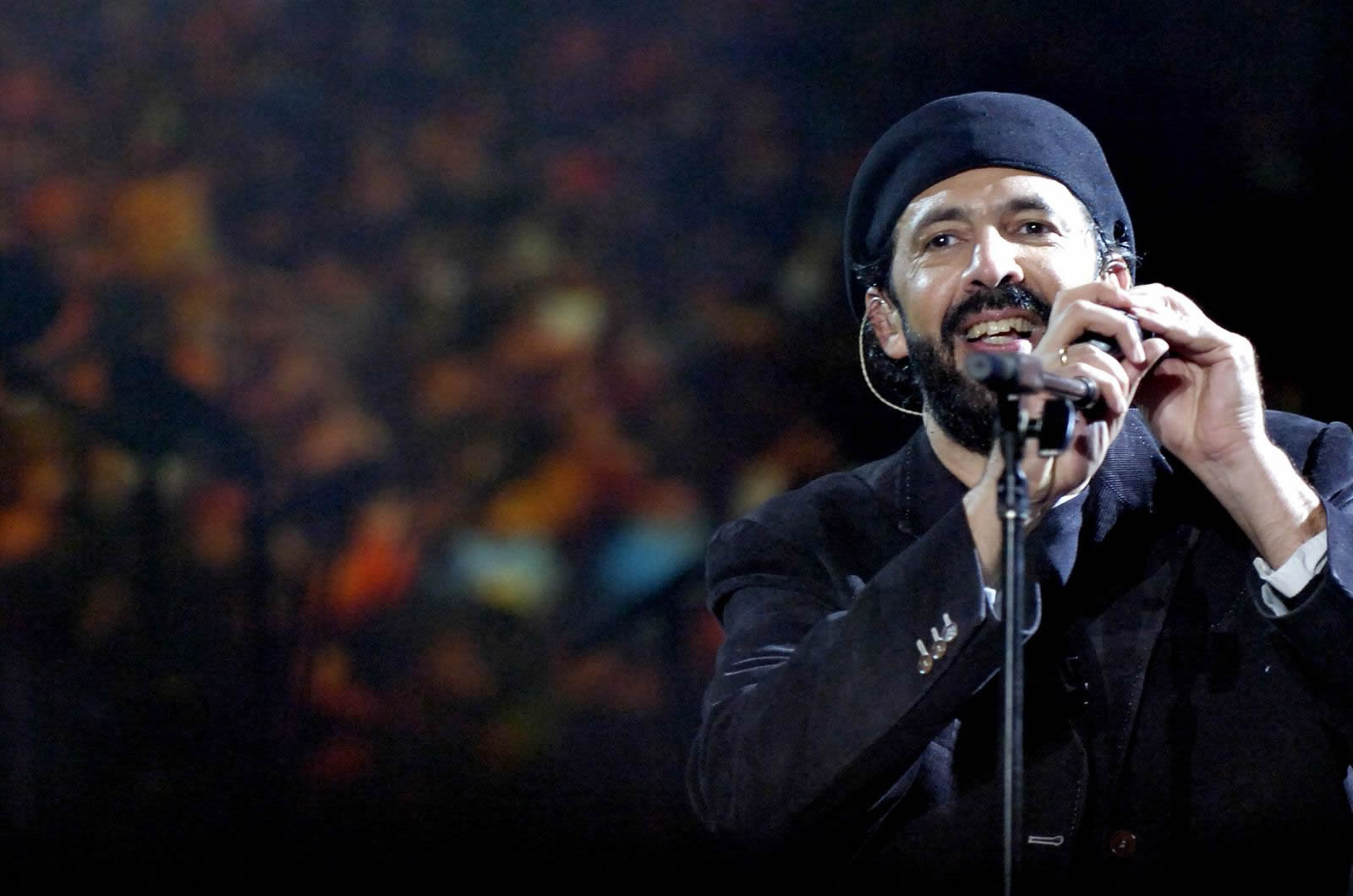 Juan Luis Guerra recibe el premio más importante de los #Billboards2019