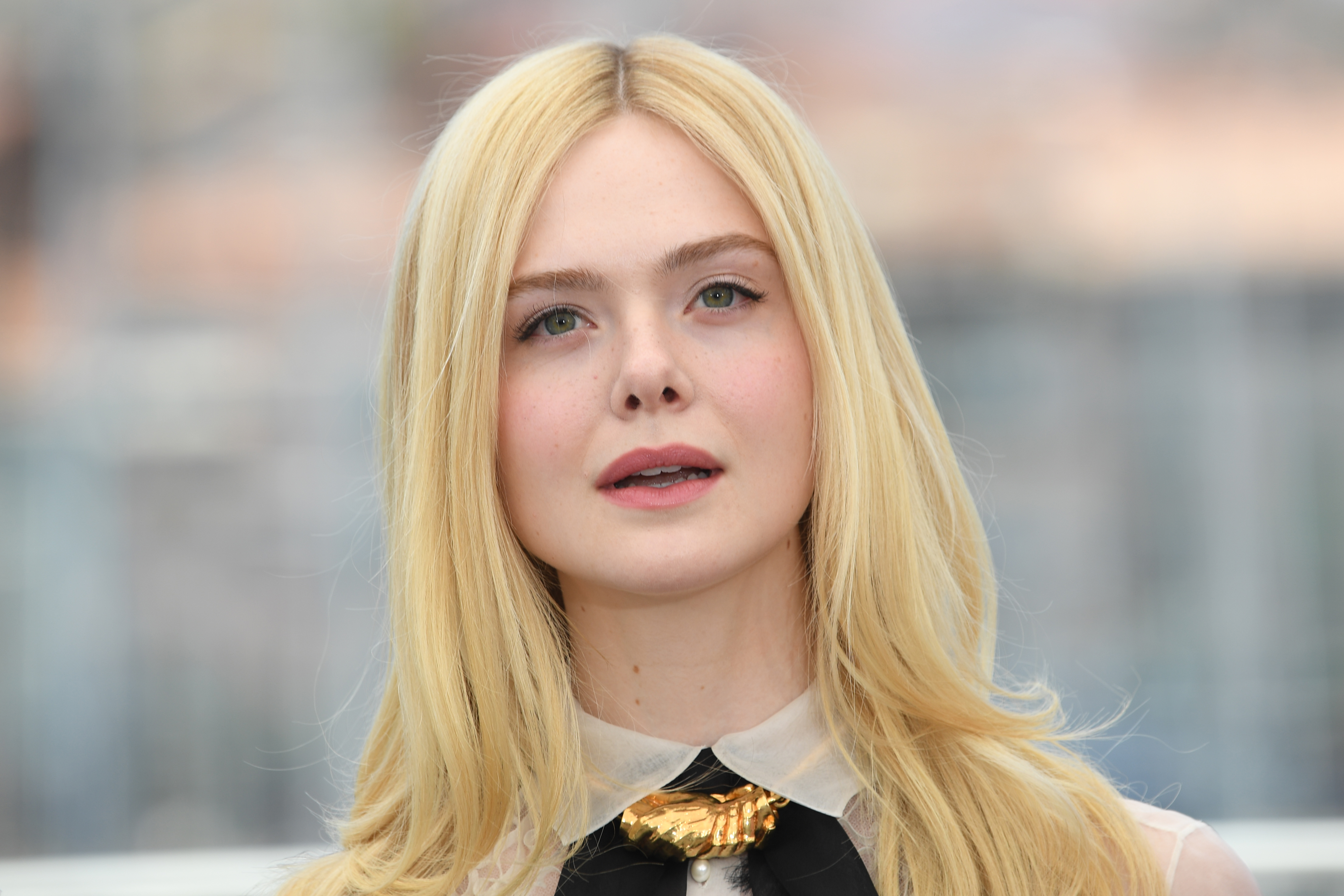 Este vestido habría ocasionado el desmayo de Elle Fanning en Cannes (Foto)