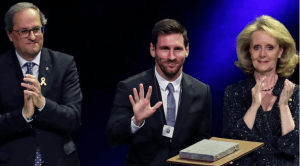 El premio que le devolvió la sonrisa a Lionel Messi, luego de su semana más dura en Barcelona