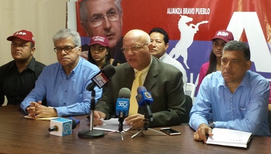 Alcides Padilla: Maduro trata de mantenerse en el poder, pero ya no gobierna