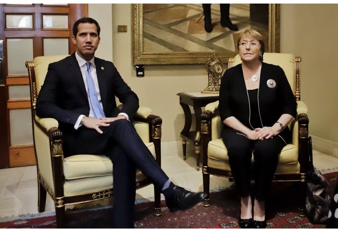 Juan Guaidó y Michelle Bachelet sostienen encuentro en el despacho presidencial de la AN (FOTO y VIDEO)