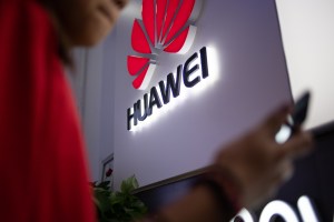 EEUU extiende en 90 días periodo de exención a Huawei