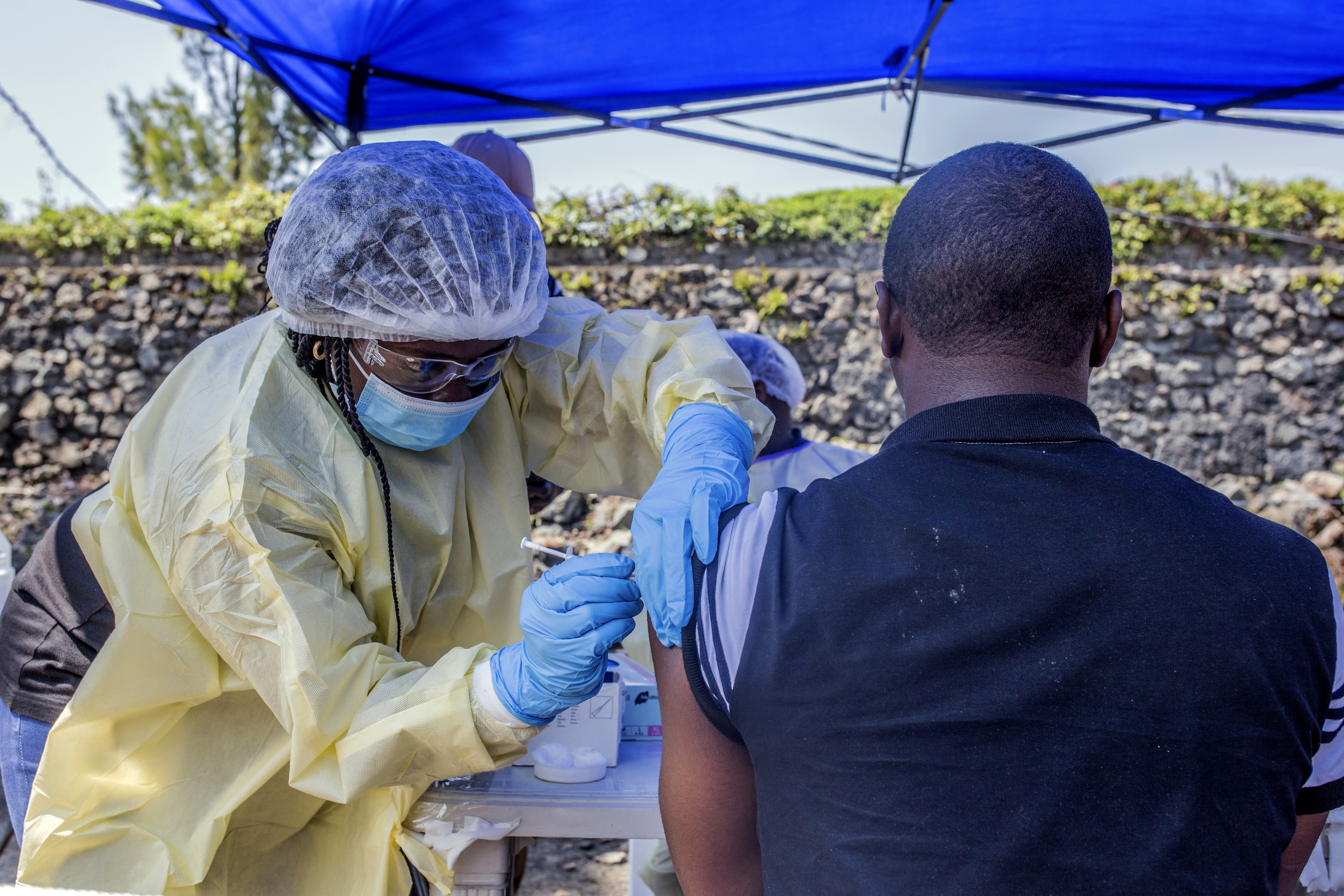 En Congo esperan declarar el fin del brote de ébola en junio