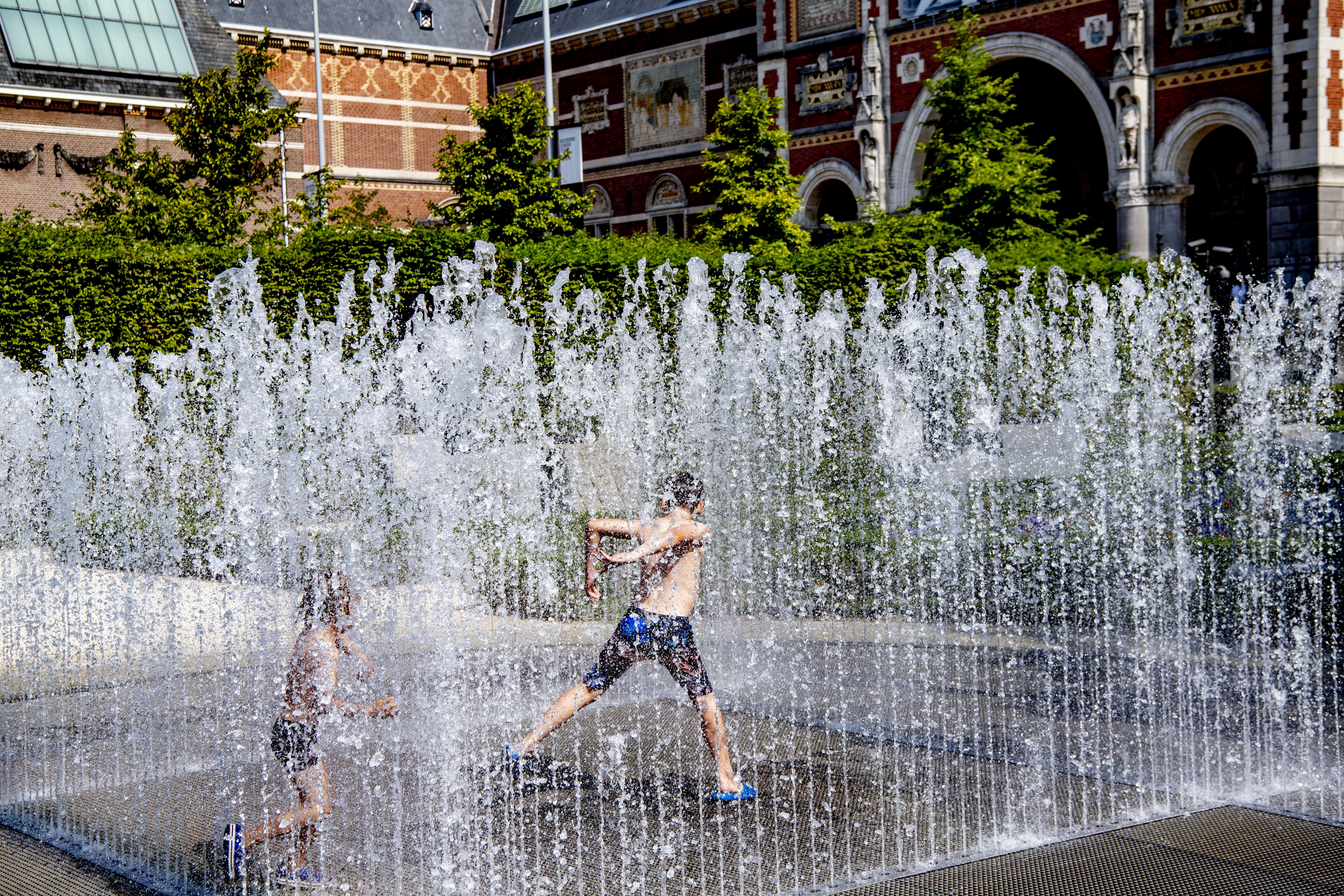 Europa sufre el día más fuerte de la ola de calor: Temperaturas superan los 40 grados centígrados