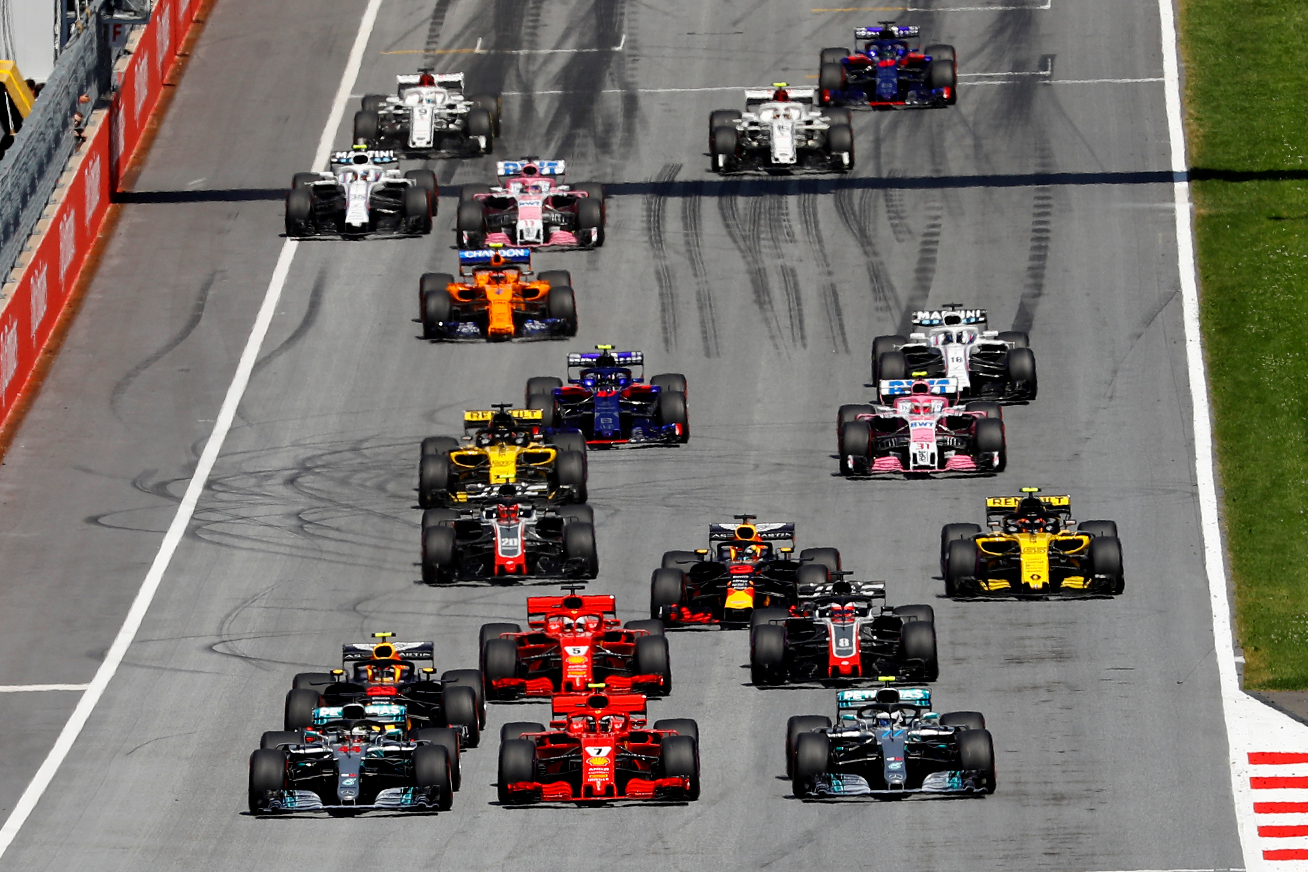 Campeones de F1 Mercedes y Ferrari deciden formar parte de serie de Netflix