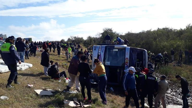 Al menos 13 fallecidos en un accidente de autobús en el norte de Argentina