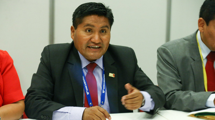 En Chile critican la amenaza de gobernador peruano ante malestar de venezolanos en consulado