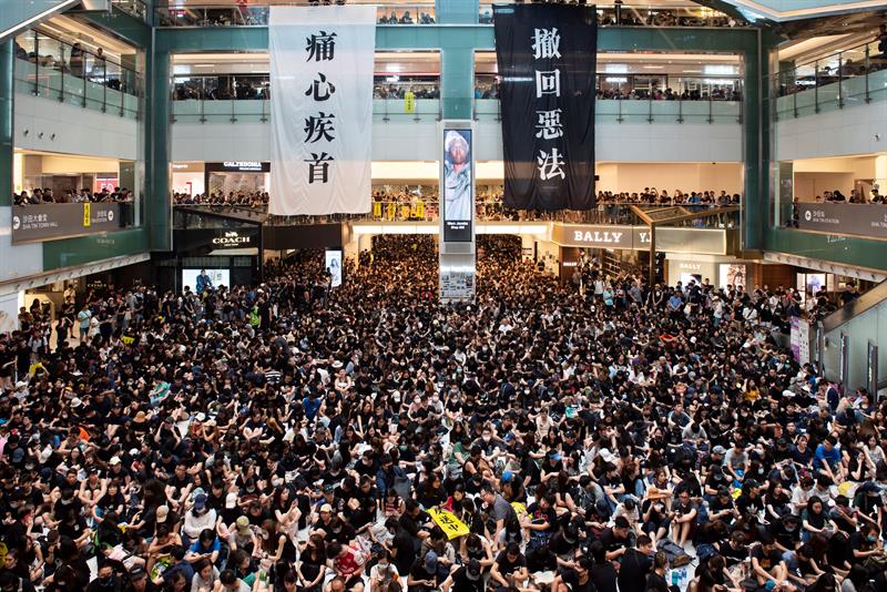 Hong Kong recupera la calma tras una histórica huelga general