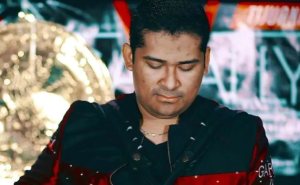 Asesinaron a sangre fría y frente a su familia al cantante Roberto Domínguez en Tijuana