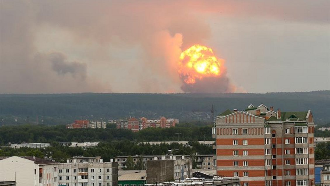 Dos muertos en explosión durante ensayo de un arma en base militar en Rusia