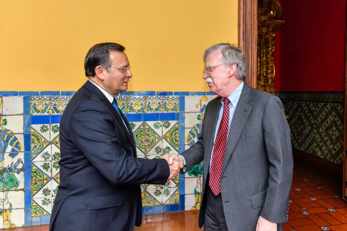 Canciller peruano y John Bolton discutieron sobre restauración de la democracia en Venezuela (Foto)