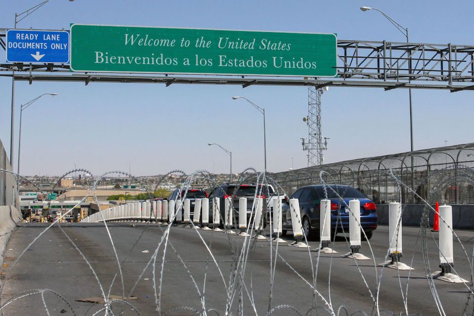 La nueva y peligrosa ruta de los venezolanos buscando asilo: la frontera sur de EEUU (Video)