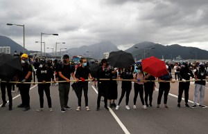 Estudiantes de Hong Kong boicotean las clases en desafío a Pekín