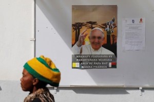 El papa Francisco circulará por Madagascar en un “papamóvil” de origen local