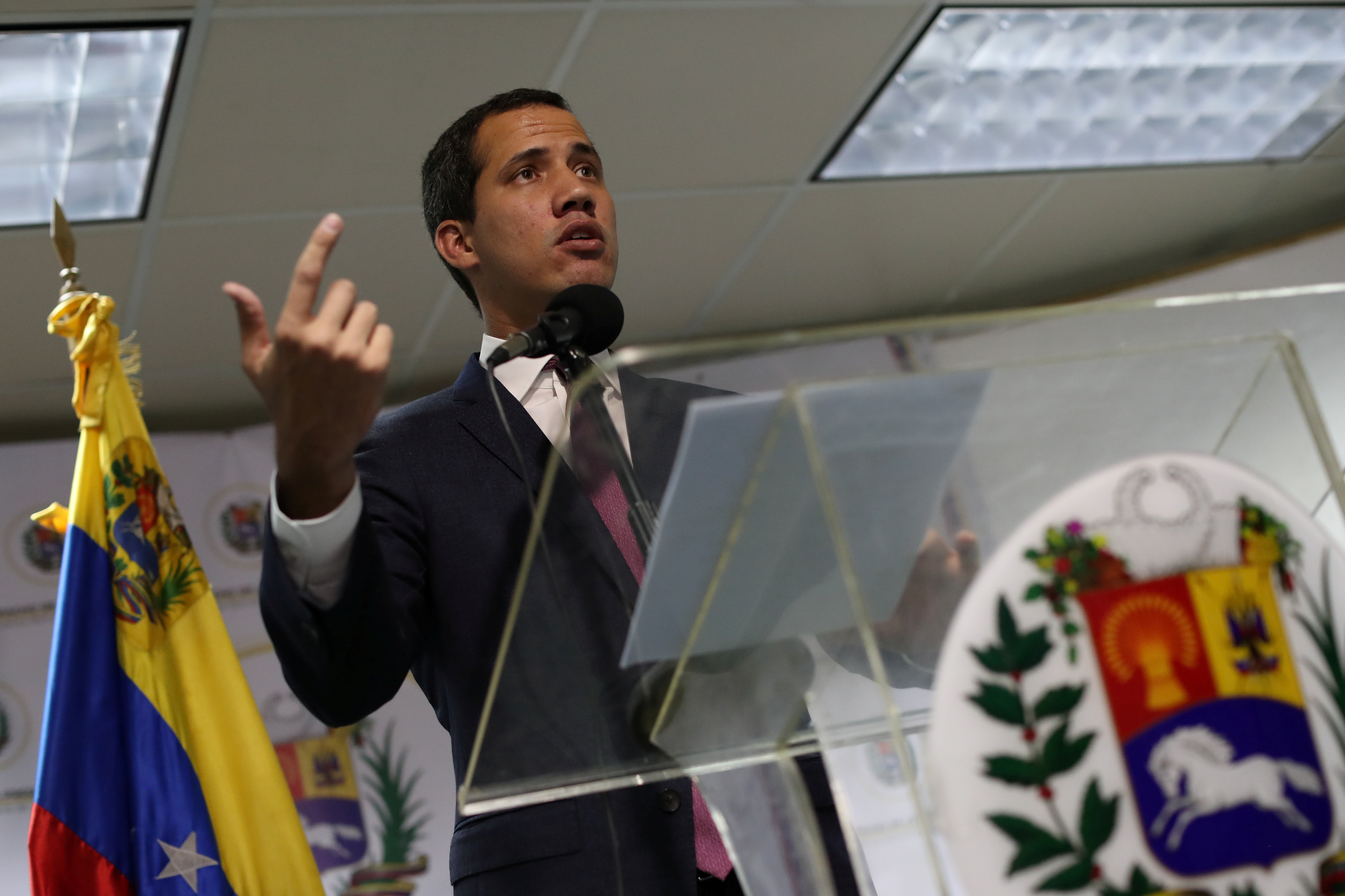 Guaidó afirmó que Maduro se encuentra más cerca de la Corte Penal Internacional (Comunicado)