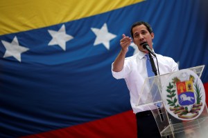 Guaidó advirtió que las Fuerzas Armadas deben tomar una decisión a corto plazo
