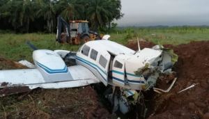 Capturan en Costa Rica a narcotraficantes que enterraban una avioneta clandestina (FOTOS)