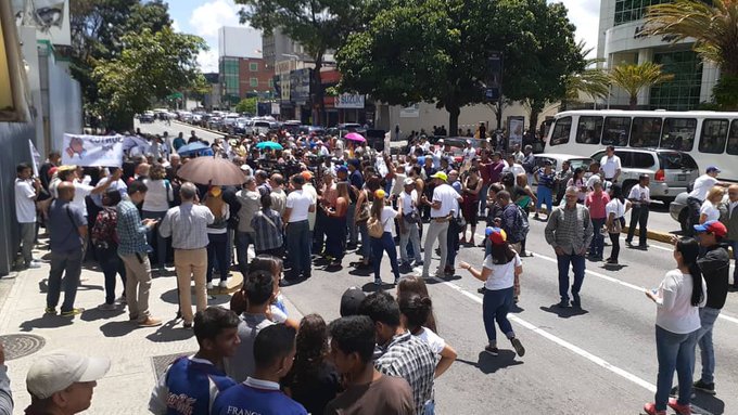¿Despertaron? Trabajadores del Metro de Caracas protestan por mejoras salariales #26Sep (FOTOS)