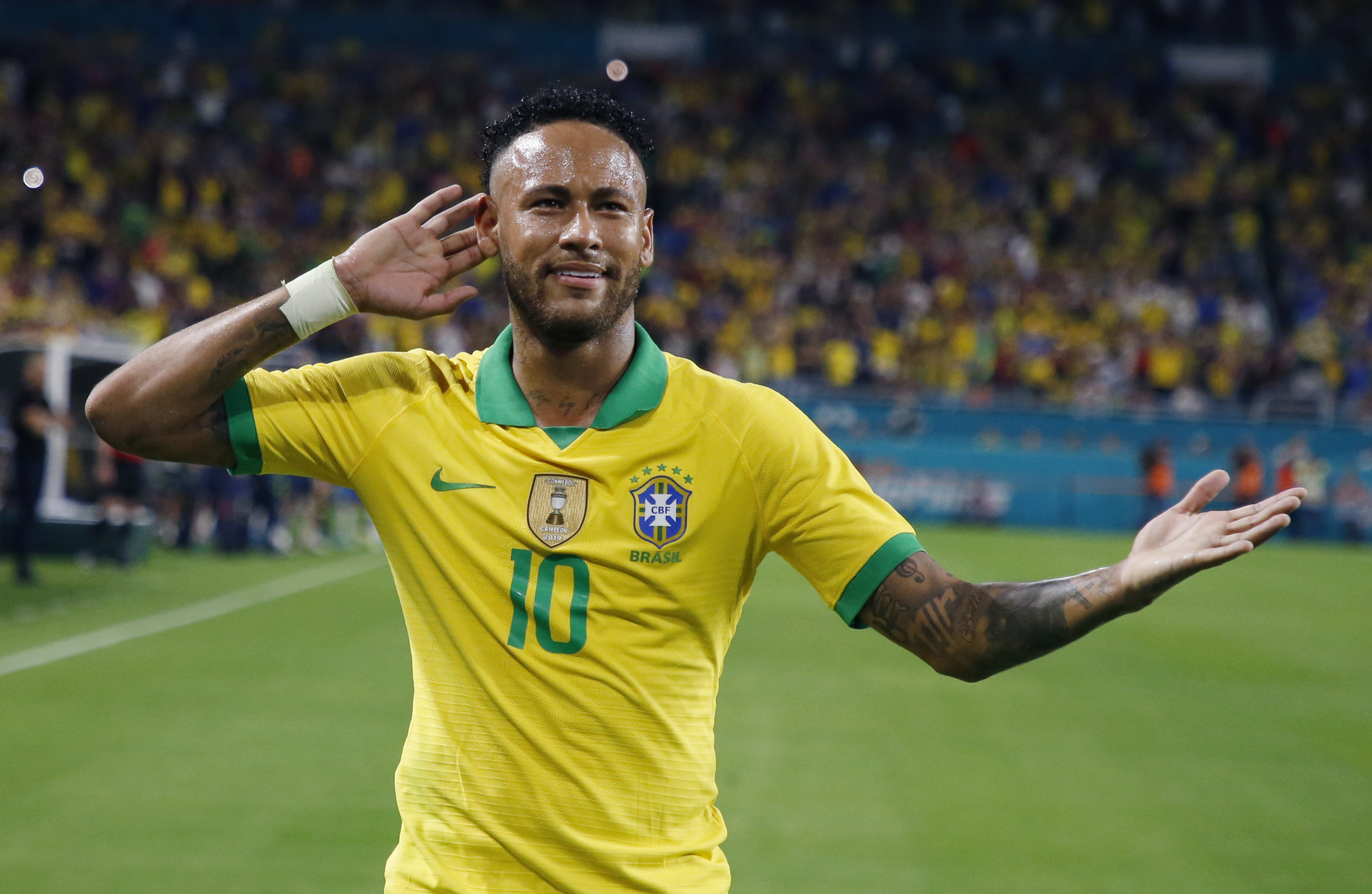 Genio y figura: Neymar brilla en su regreso a las canchas con Brasil