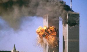 Fuego, colisiones y miedo: Las imágenes más aterradoras del 11 de septiembre (VIDEO)