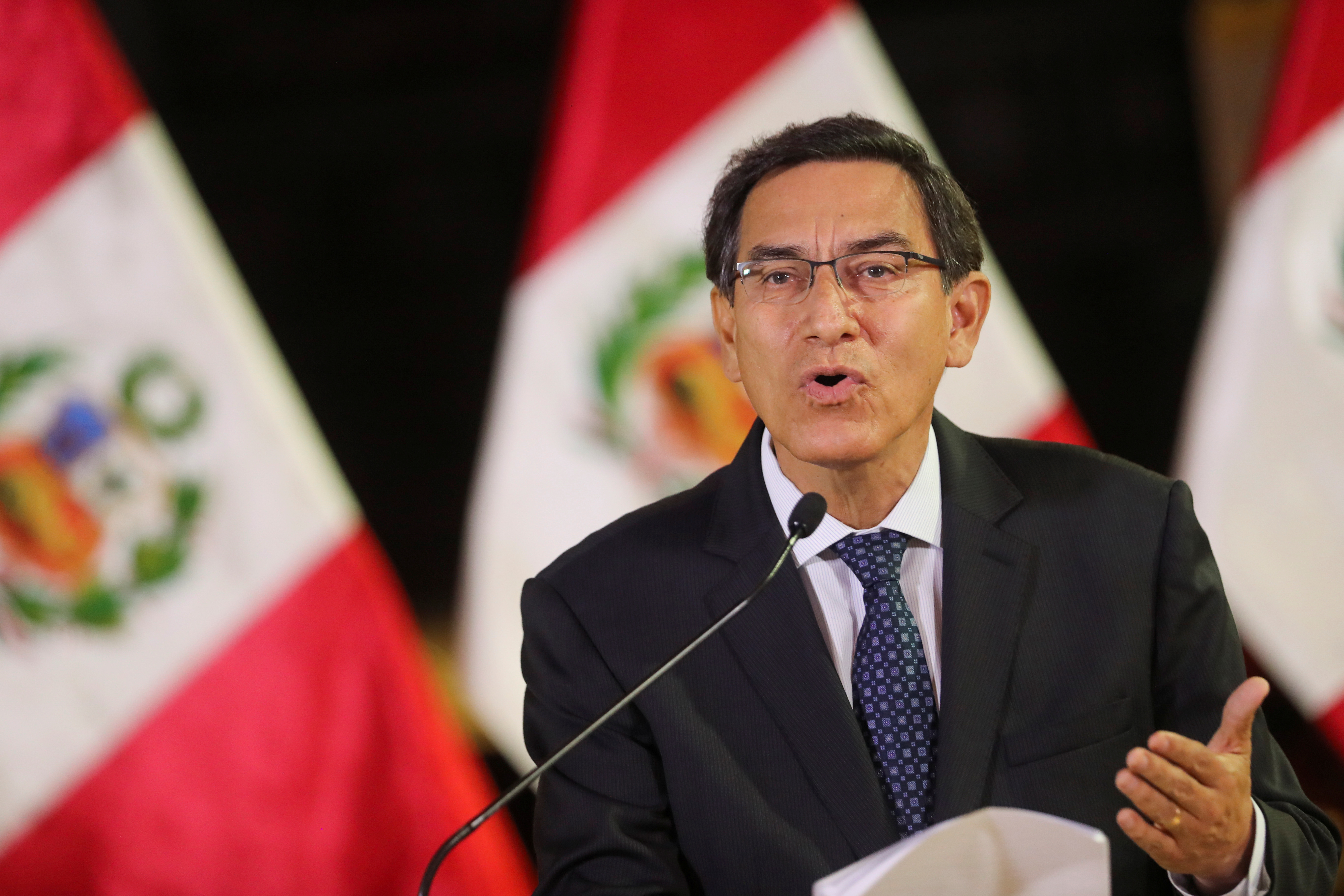 El presidente de Perú defiende el cierre del Congreso y descarta buscar la reelección
