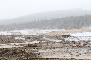 Al menos 15 muertos al derrumbarse una represa en Siberia