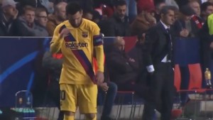 La mirada de la que habla toda España: La reacción de Lionel Messi tras el empate del Slavia Praga (Video)