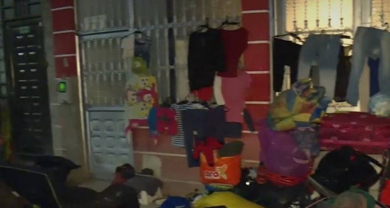 El drama que pasan familias venezolanas en Bogotá porque no les arriendan casas