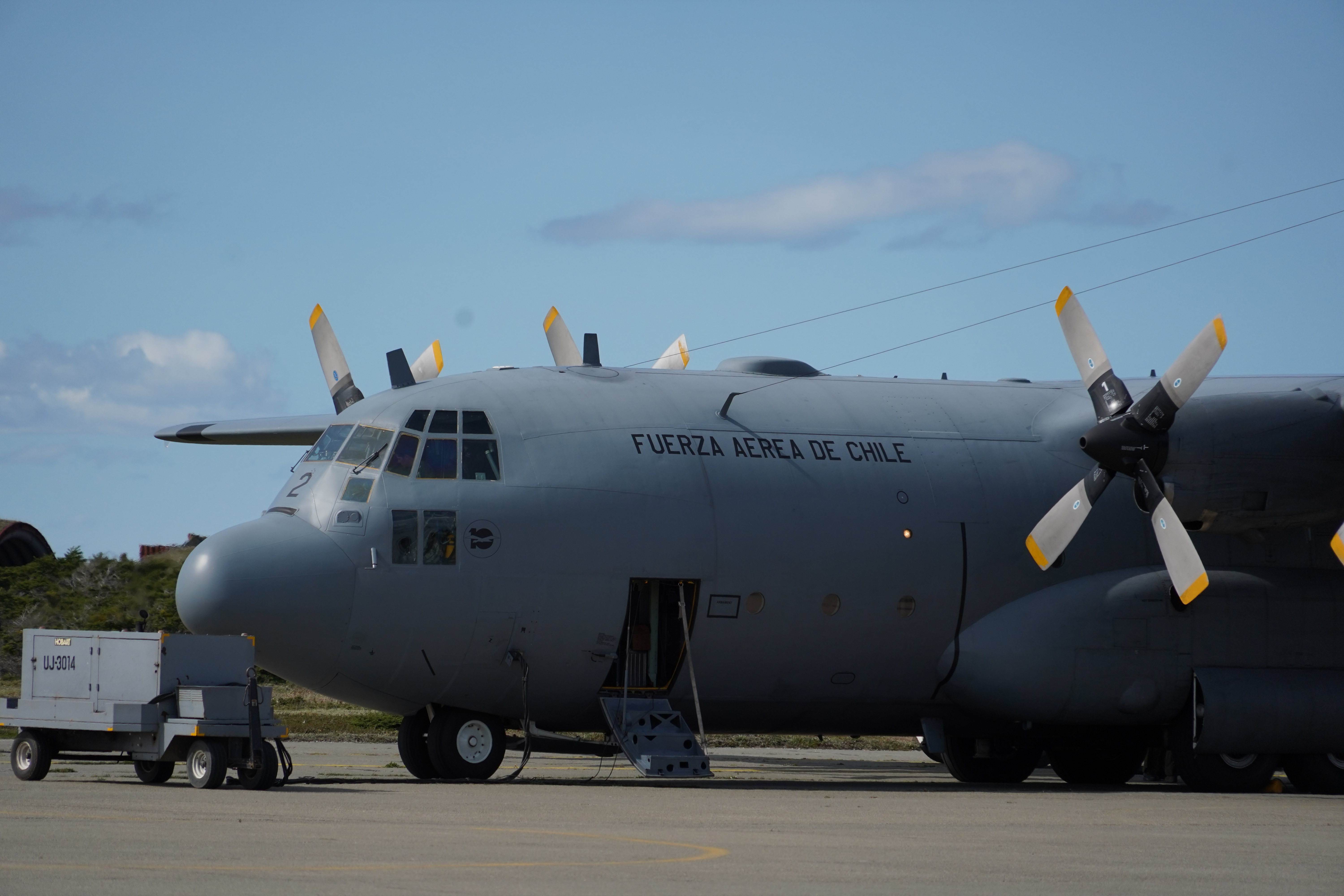 Del apagón total al colapso de las alas: Las hipótesis de los expertos sobre la desaparición del avión militar chileno