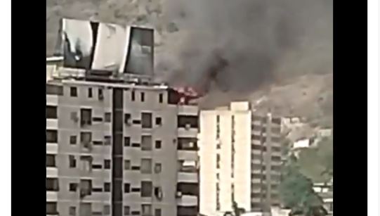 Un fuego artificial se salió de control e incendió un apartamento en Anzoátegui #29Dic (Video)