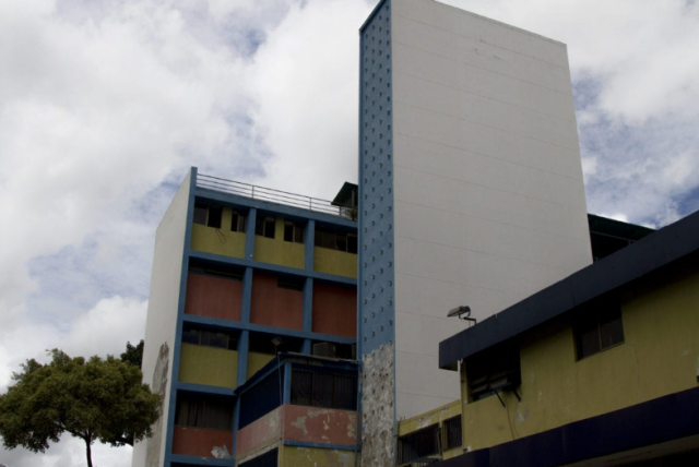 Crónica.Uno: Régimen de Maduro pospone otra vez la reapertura del Hospital de Coche 