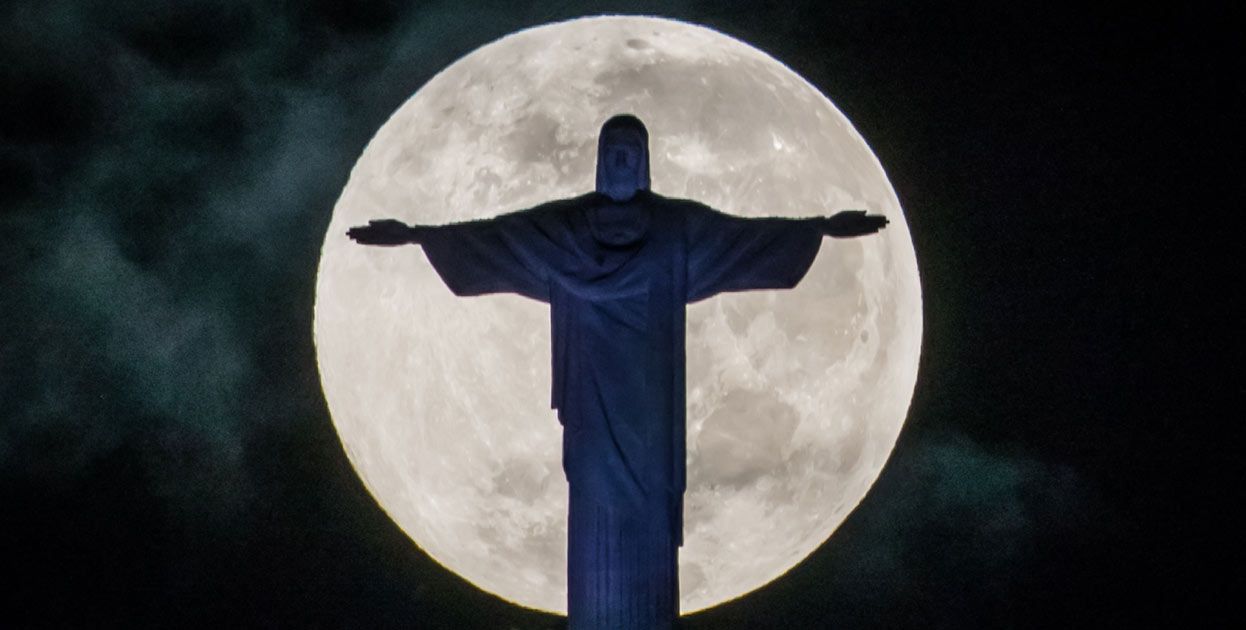 El Cristo Redentor se tiñe de verde y amarillo a los 100 días de Tokio 2020 (Foto)