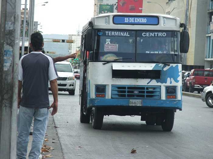 Transportistas en Aragua aumentaron a 2 mil bolívares las rutas urbanas