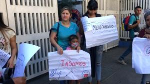 Mortalidad infantil, de la mano con la crisis venezolana