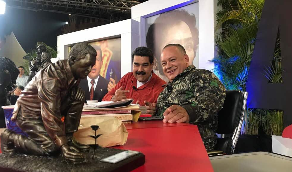 Maduro planea otro supuesto diálogo con sus rivales políticos ante la Nunciatura Apostólica