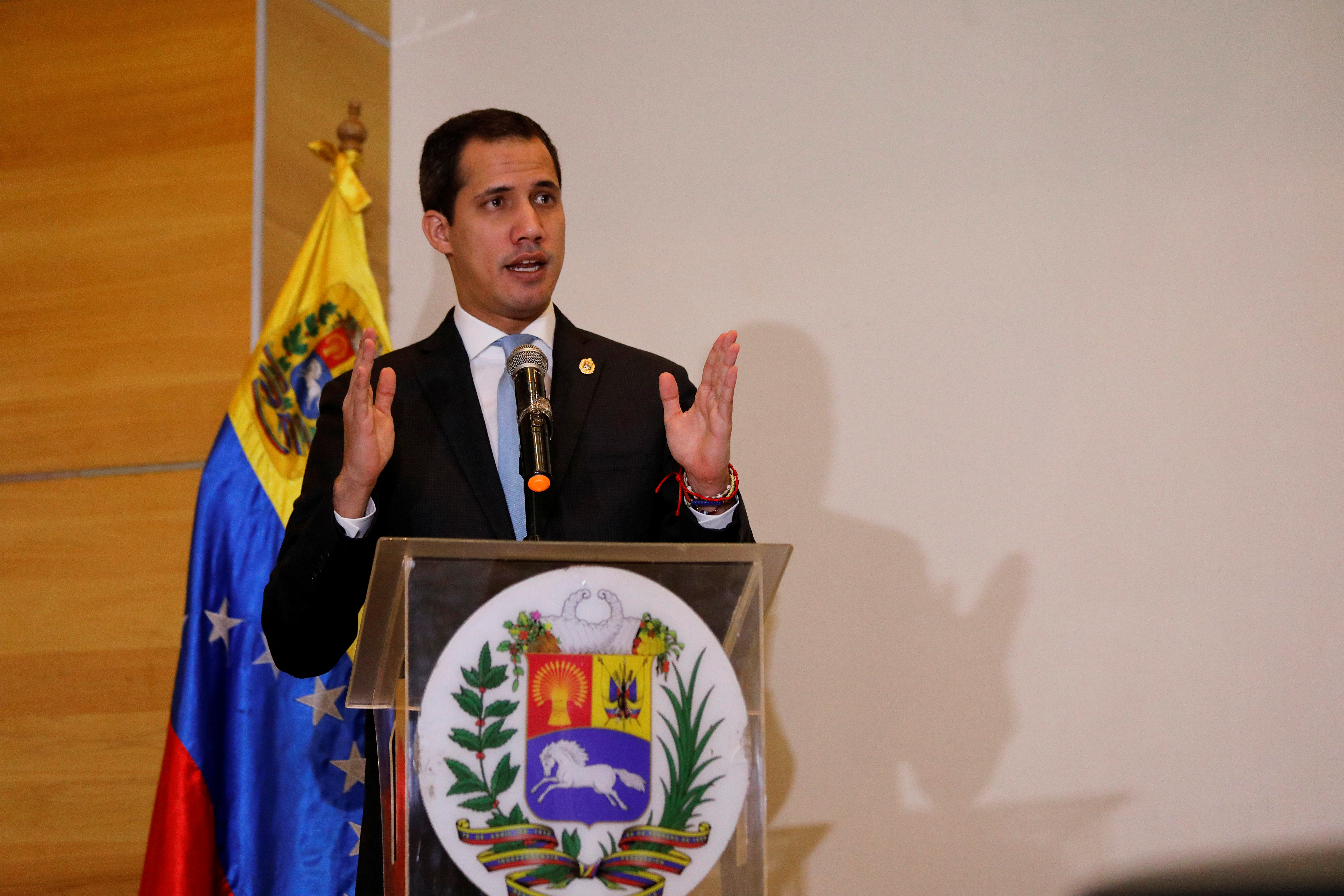 Guaidó exigió el ingreso de insumos médicos a Venezuela para luchar contra el coronavirus (Video)